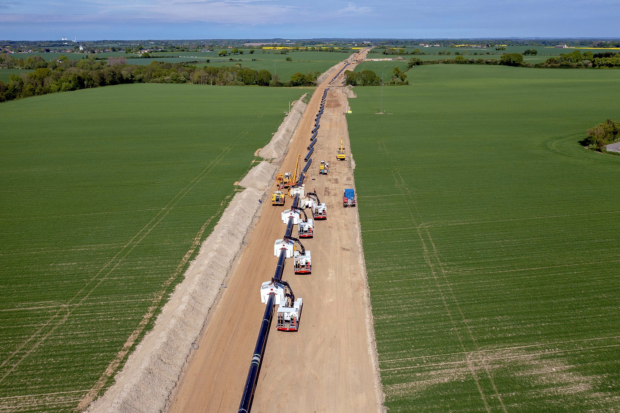 PW150-E on duty at a pipeline project